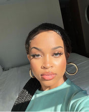 Charger l'image dans la galerie, MELANINSKINEXPERT gamme éclaircissante à base d’acides de fruits et collagènes / Teint métisse / teint caramel