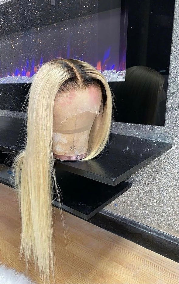 Lacefrontal wigs blond 613 racine noir